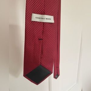 Geoffrey Beene Men’s Silk Tie, Dark Red